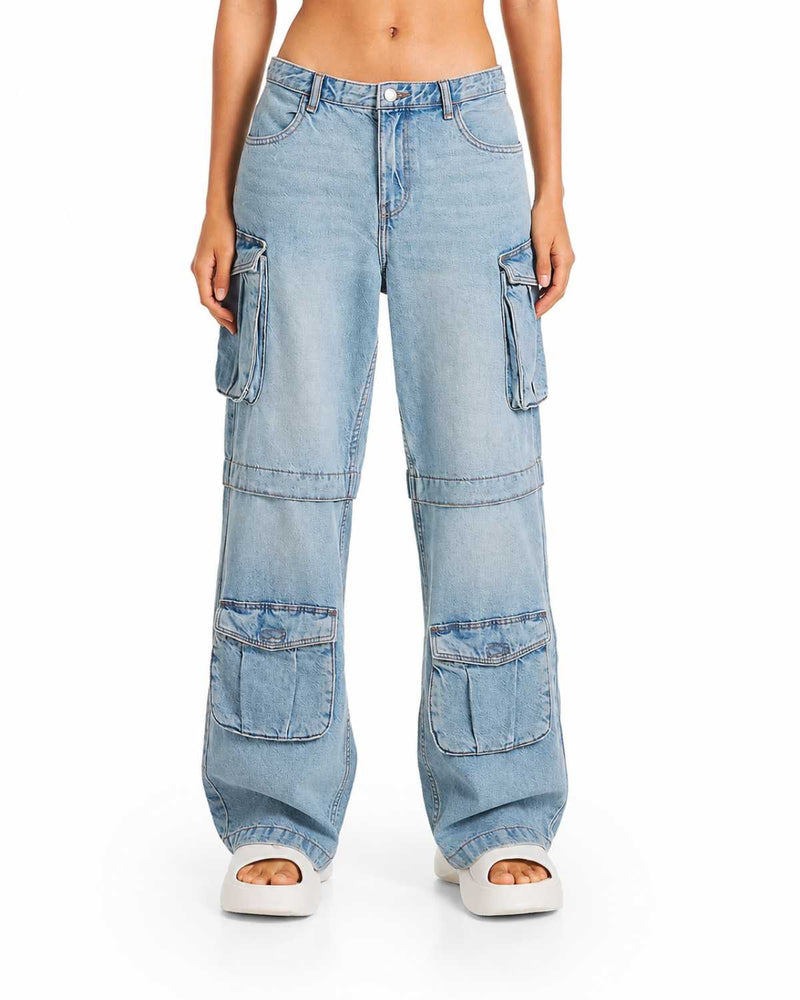 eizaro-multiple-pockets-cargo-jeans-side-full-length