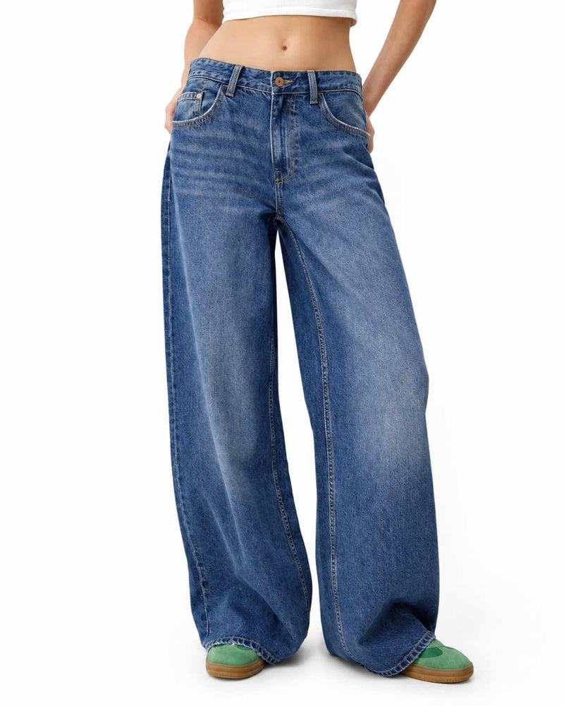 Women's Wide Leg High Waist Medium Blue Denim Jeans Front View - Eizaro